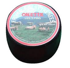 Pyrenees Cheese Quarter Cheese 750g (image 1)