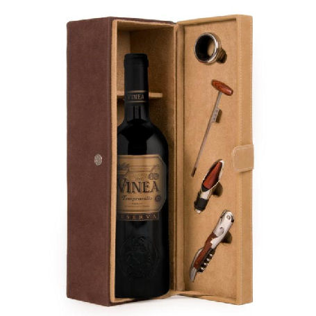 Vintage Marque Red Wine Giftbox with Accessories