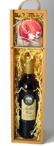 Mulled Wine & Mince Pies Giftbox (image 1)