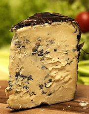 Picos Blue Cheese Quarter Cheese 650+ (image 1)