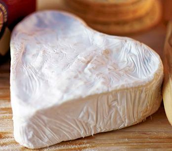 Godminster Brie Heart 150g