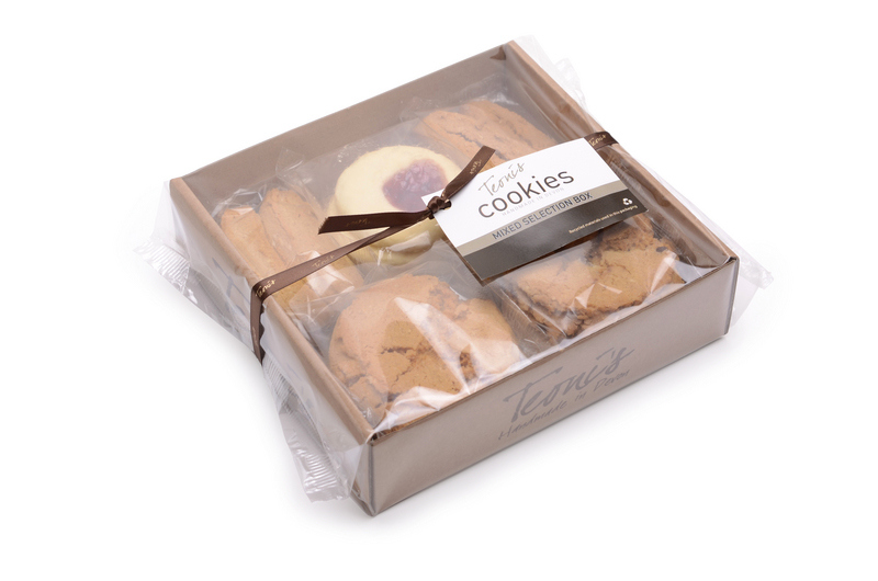 Teonis Cookie Selection Giftbox 375G; Stem Ginger, Chocolate Chip, Butter And Oat Fingers, And Clotted Cream With Strawberry Jam Shortbread!